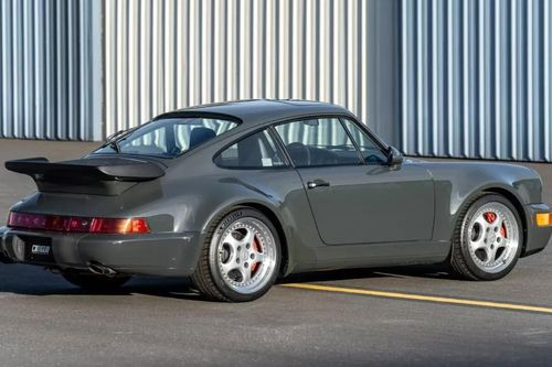 Porsche 911Turbo 1994 vẫn chốt giá 22 tỷ đồng dù chưa tiết lộ chủ cũ nổi tiếng