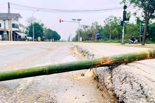 Đường Vạn Xuân xuống cấp nghiêm trọng, tai nạn liên tiếp xảy ra
