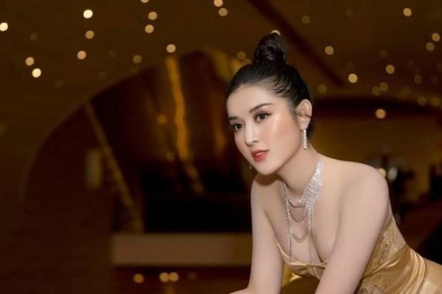 Á hậu Huyền My tuổi 30: Sự nghiệp thay đổi, tình duyên kín tiếng