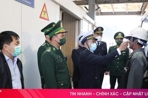 Giám sát chặt chẽ người nhập cảnh qua Cửa khẩu quốc tế Cầu Treo