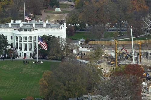 Tổng thống Trump bảo vệ dự án phòng khiêu vũ Nhà Trắng