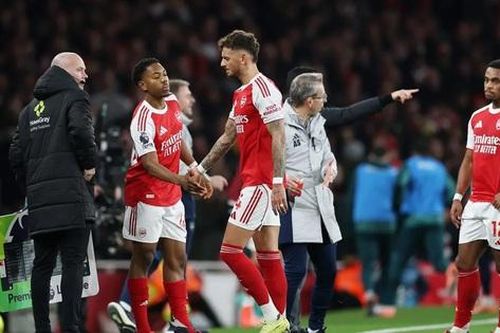 Arsenal tiếp tục gặp vận đen