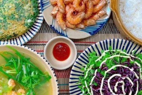 Tổng hợp những mâm cơm nhà ngon lành, hấp dẫn khiến ai đi xa cũng nhớ về