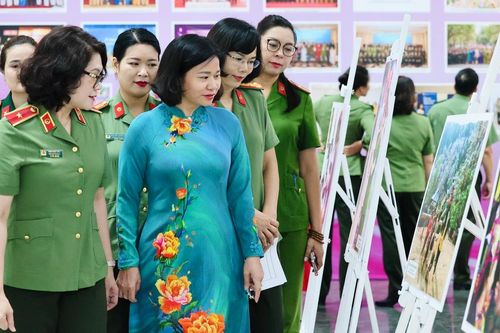 Phụ nữ Công an nhân dân: Dấu ấn trong bảo đảm an ninh con người và khát vọng chuyển mình thời kỳ mới