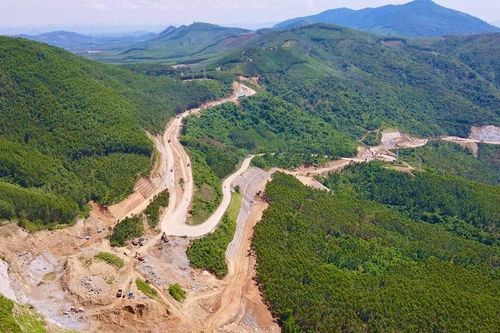 Chuẩn bị khởi công hai dự án hạ tầng trọng điểm quốc gia