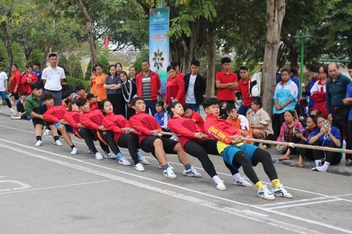 Chuyên nghiệp hóa kéo co