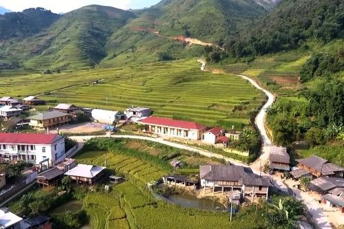 Vượt qua định kiến