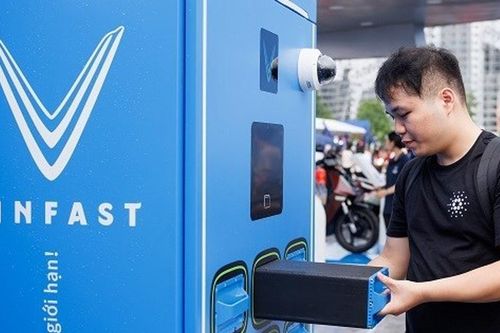 TPHCM đề xuất lắp 20.000 tủ đổi pin trên vỉa hè