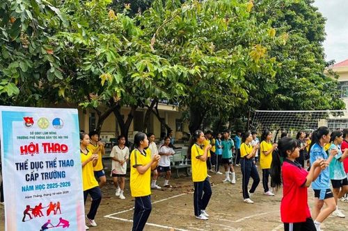 Chăm lo toàn diện cho học sinh dân tộc nội trú
