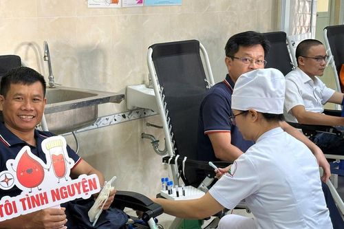 Công ty ĐHĐ lan tỏa thông điệp Vạn trái tim - Một tấm lòng qua Tuần lễ hồng EVN lần thứ XI