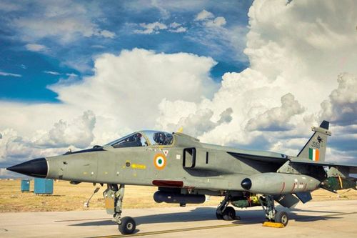 Ấn Độ nhận Jaguar ngừng bay từ Oman để lấy phụ tùng
