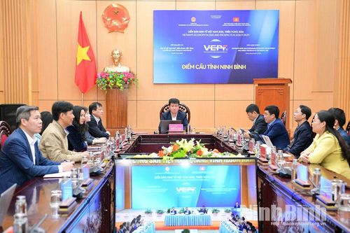 Phiên toàn thể Diễn đàn Kinh tế Việt Nam 2025, triển vọng 2026