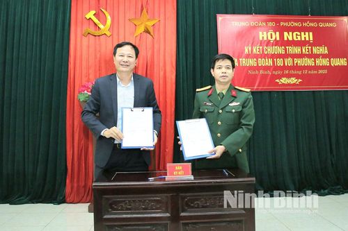 Trung đoàn 180 và phường Hồng Quang ký kết chương trình kết nghĩa