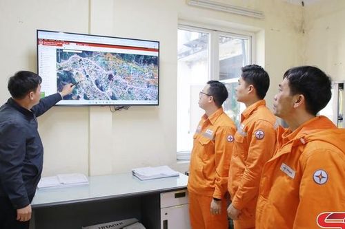 Cung cấp điện ổn định cho sản xuất, kinh doanh