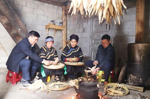 Tôi luyện bản lĩnh cán bộ