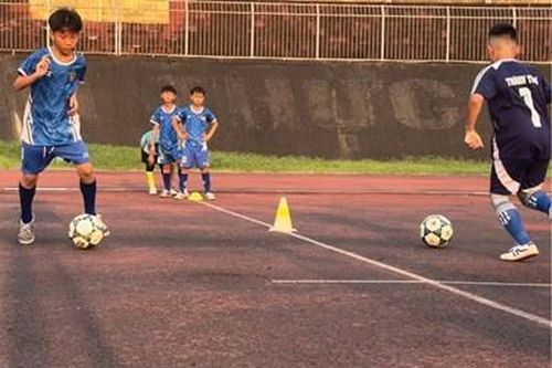 Thiếu sân tập cho bóng đá trẻ Huế