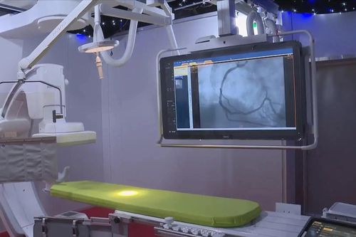 BV Bạch Mai vận hành hệ thống thiết bị y tế hiện đại