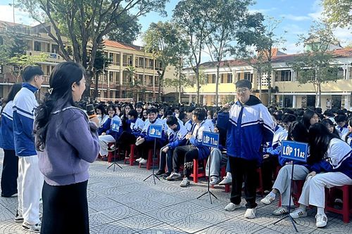 Cao Bằng: Truyền thông sức khỏe sinh sản vị thành niên cho hơn 1.400 học sinh