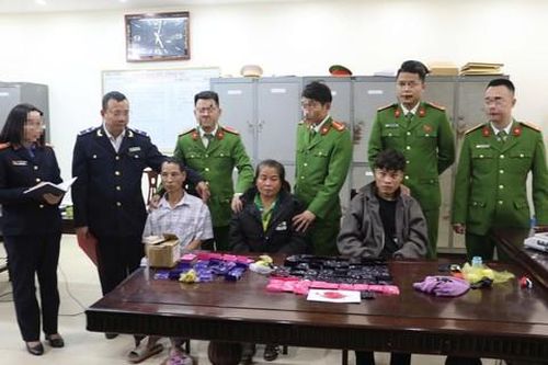 Đường dây ma túy 'khủng' hoạt động trong rừng sâu