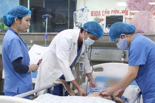 Hôn mê sâu do xuất huyết não, bệnh nhân 87 tuổi hồi phục sau 20 ngày