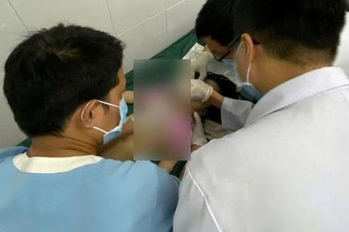 Điều tra vụ bé gái 3 tuổi tử vong sau khi sặc thức ăn tại lớp mẫu giáo