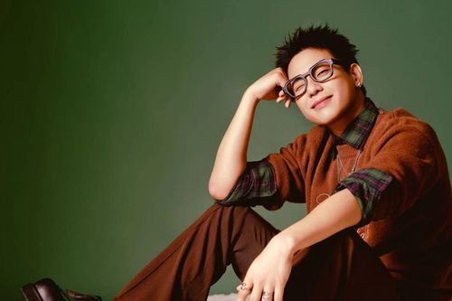 Tràn ngập tình yêu trong MV 'Lửa gần rơm' của Quân A.P
