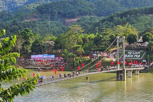 Bản Mạ - nhịp sống mới bên dòng sông Chu