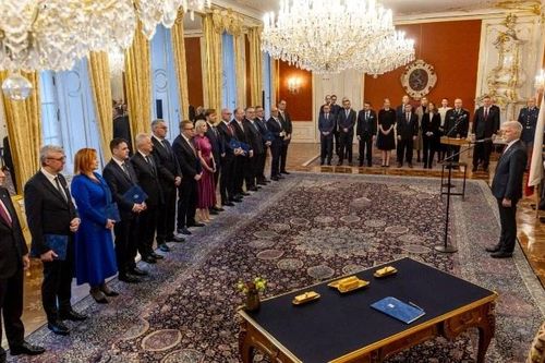 Chính phủ mới của Séc nhậm chức