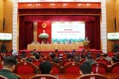 Đồng chí Nguyễn Xuân Thắng tiếp xúc cử tri tại Quảng Ninh