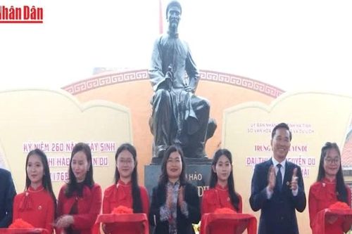 Không gian trưng bày'Đại thi hào Nguyễn Du - ngàn năm nhớ mãi'