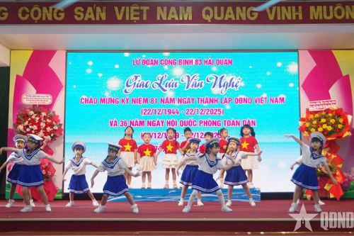Hơn 1.000 học sinh tham quan, trải nghiệm thực tế tại Lữ đoàn Công binh 83 Hải quân