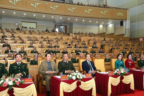 Hưng Yên gặp mặt cán bộ Quân đội nghỉ hưu, nghỉ công tác