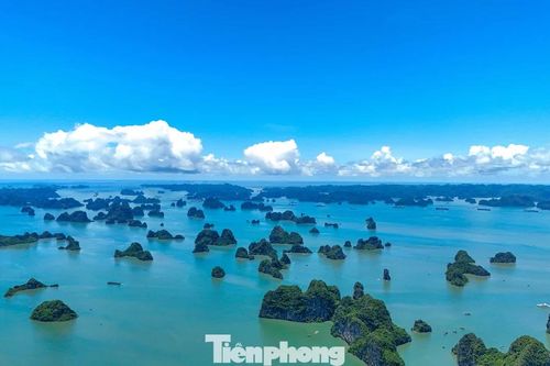 Cử tri Quảng Ninh đề xuất vịnh Hạ Long, Yên Tử cần có 'hành lang đặc thù'