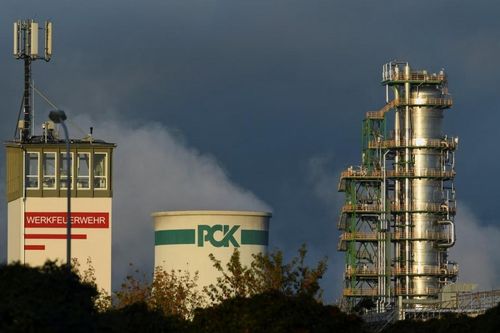 Shell quyết bán cổ phần tại nhà máy lọc dầu thuộc sở hữu của Rosneft