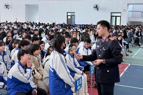 VKSND khu vực 1, tỉnh Lai Châu tuyên truyền pháp luật tại trường học