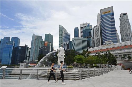 Singapore: Dư nợ thẻ tín dụng chưa thanh toán lên mức cao nhất trong 10 năm