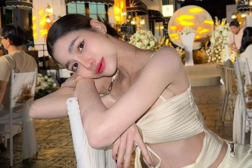 Hoa hậu bị tước vương miện vì dính bầu, nay khoe vẻ đẹp quyến rũ khó rời mắt