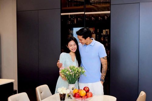 'Đột nhập' biệt thự 4 tầng của danh thủ Đoàn Văn Hậu và bà xã Doãn Hải My