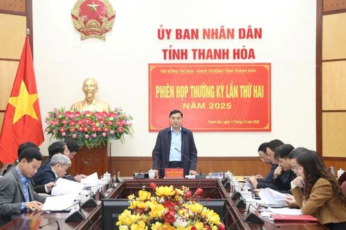 Xét chọn tập thể, cá nhân có thành tích xuất sắc đề nghị tặng thưởng các danh hiệu