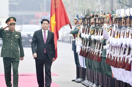 Chủ tịch nước: Toàn quân nâng cao năng lực dự báo, giữ vững thế chủ động, bảo vệ vững chắc Tổ quốc