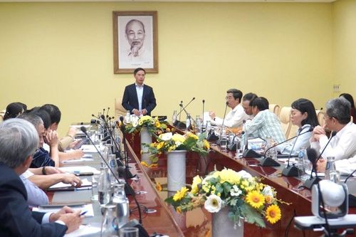 Dành nguồn lực để phát triển các khu và cụm công nghiệp bền vững