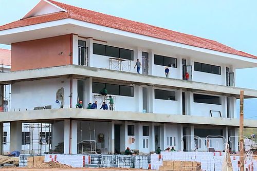 Đẩy nhanh tiến độ xây dựng trường học liên cấp
