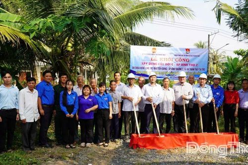 Xã An Thạnh Thủy khởi công xây dựng 2 cầu giao thông chào mừng Đại hội toàn quốc lần thứ XIV của Đảng
