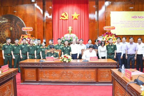 Đồng Tháp ký kết hợp tác chuyển đổi số với Tập đoàn Công nghiệp -Viễn thông Quân đội