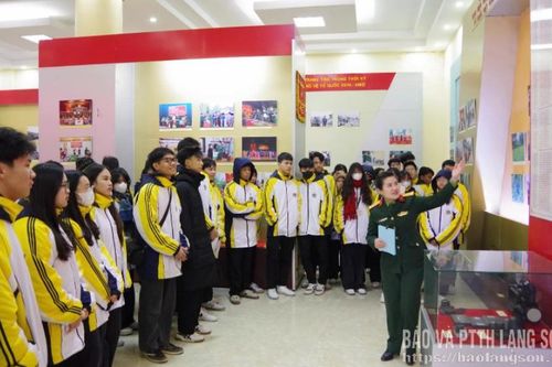 'Tiếp lửa' truyền thống