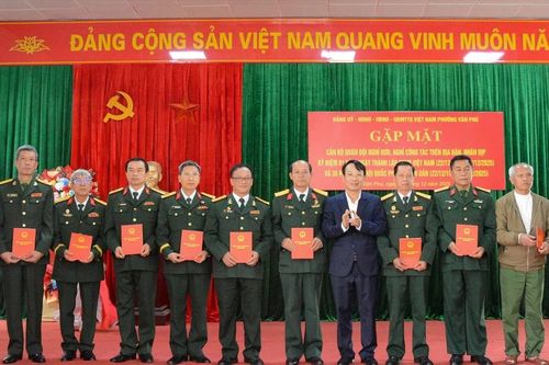 Phường Văn Phú gặp mặt cán bộ quân đội nghỉ hưu, nghỉ công tác trên địa bàn
