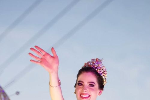 Màn ăn mừng của Miss Universe 2025 Fátima Bosch gây tranh cãi