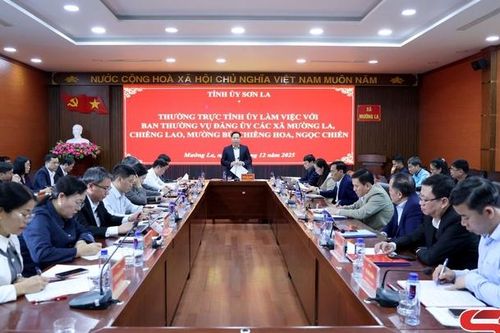 Đồng chí Bí thư Tỉnh ủy làm việc với Ban Thường vụ Đảng ủy các xã khu vực Mường La