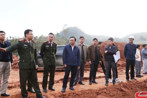 Kiểm tra tiến độ xây dựng trường học các xã biên giới