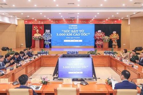 Tọa đàm 'Sức bật từ 3.000km cao tốc'